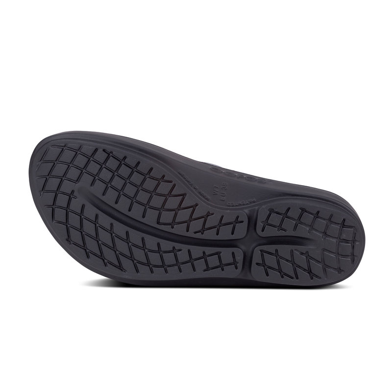 OOfos OOlala Sandal, Black