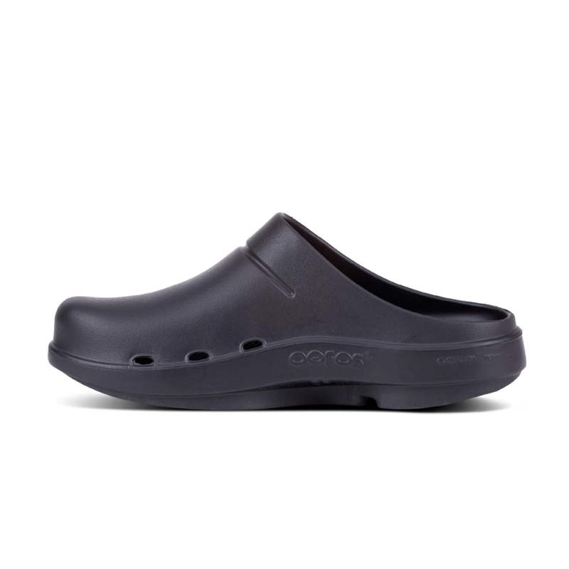 OOfos OOcloog Clog, Matte Black