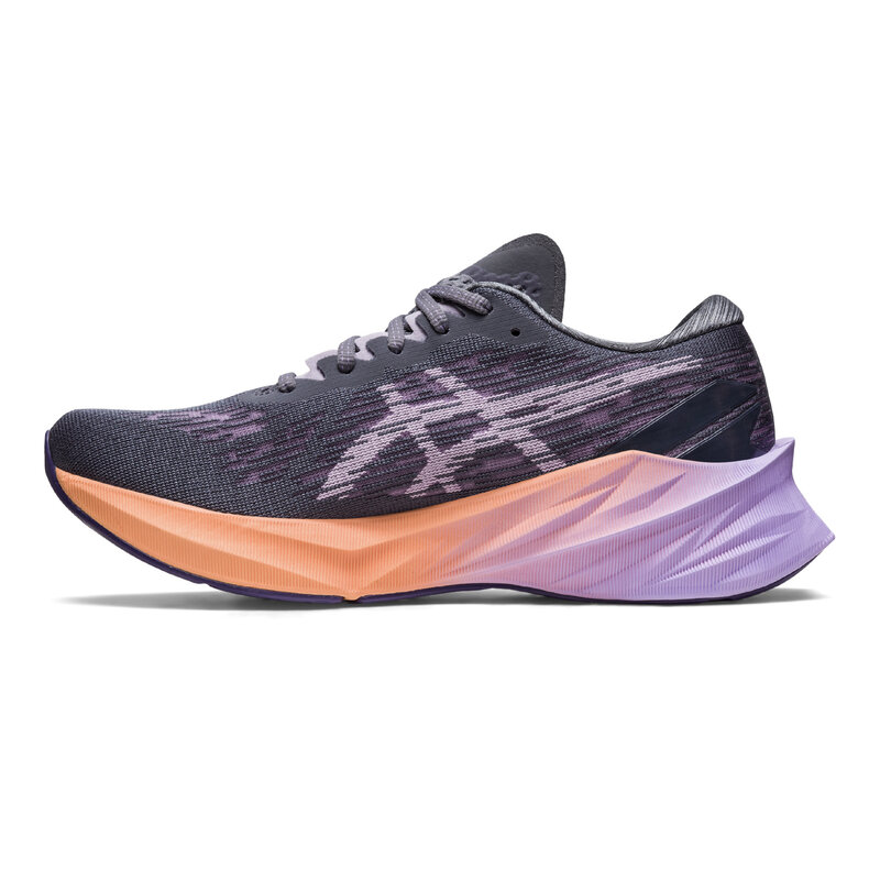 Asics Women's Novablast 3