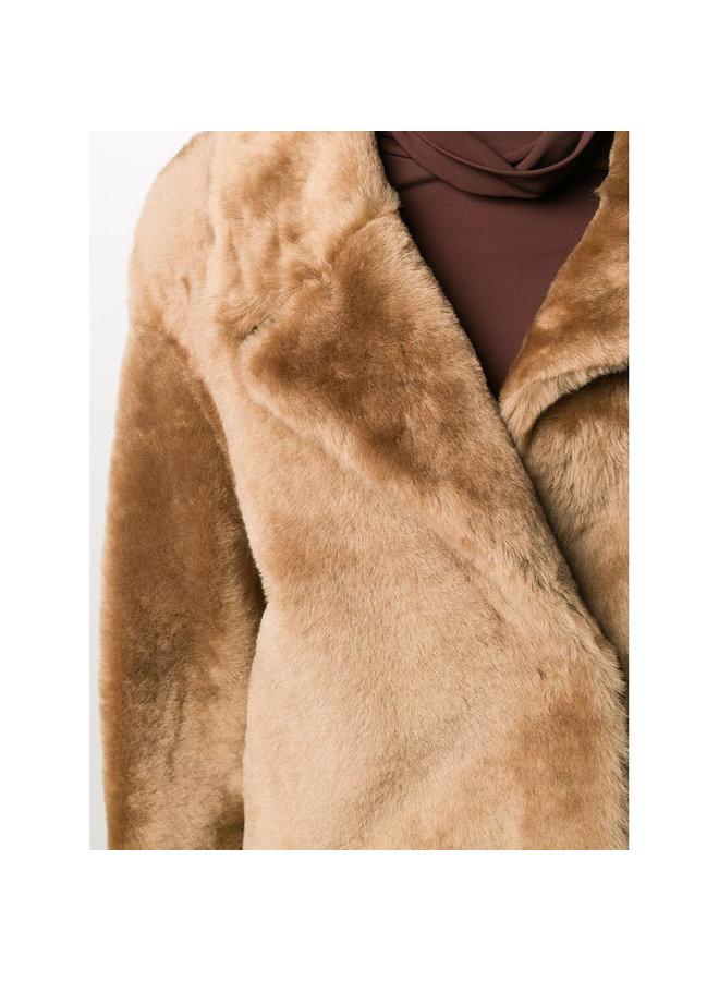 Long Coat in Textured Shearling in Wood