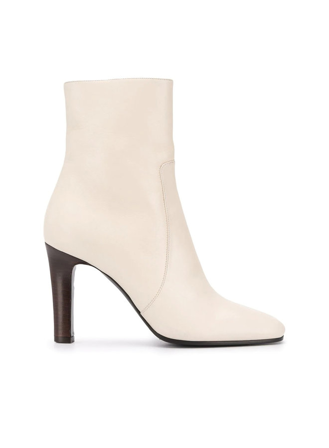 Jane Low Booties in Leather in Pearl