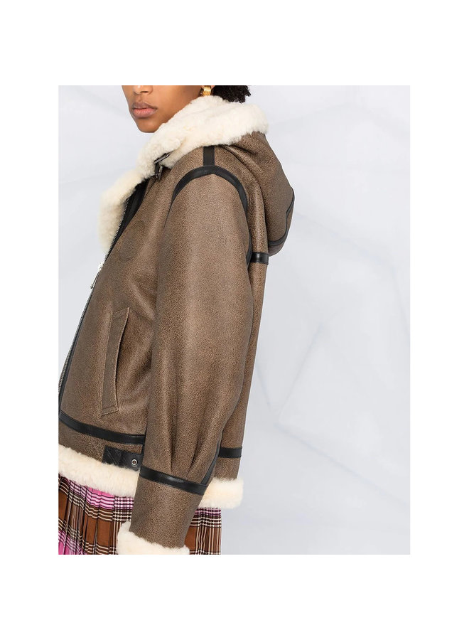 Short Coat in Shearling Leather in Brown