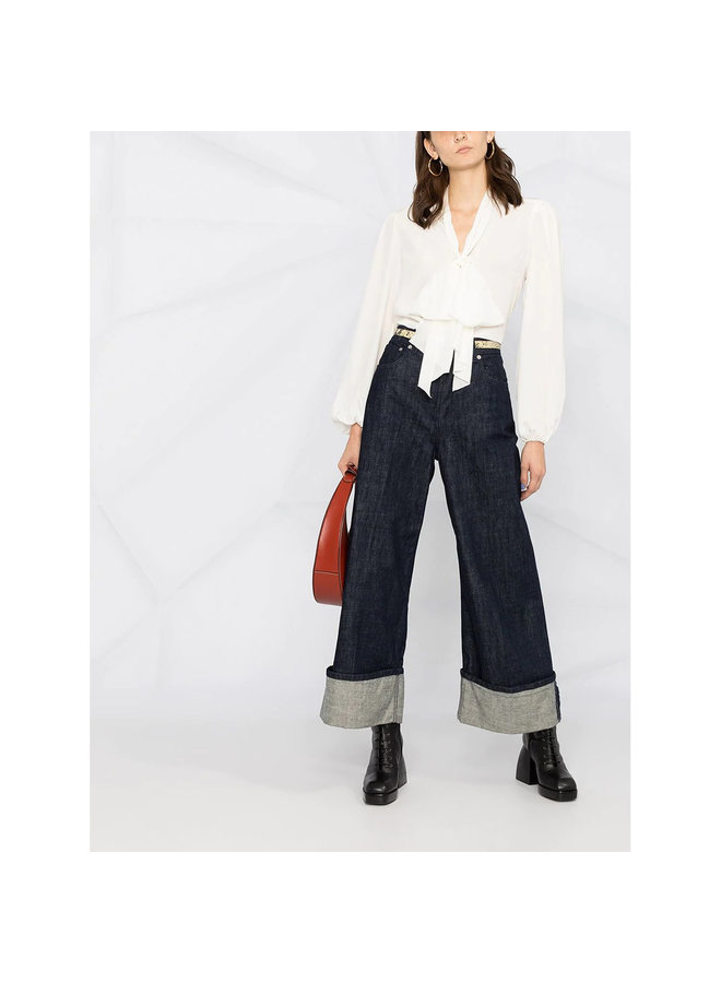 Long Sleeve Pussy-bow Blouse in Silk in White