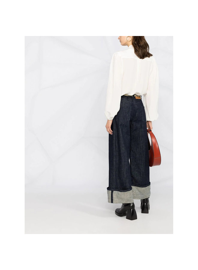 Long Sleeve Pussy-bow Blouse in Silk in White