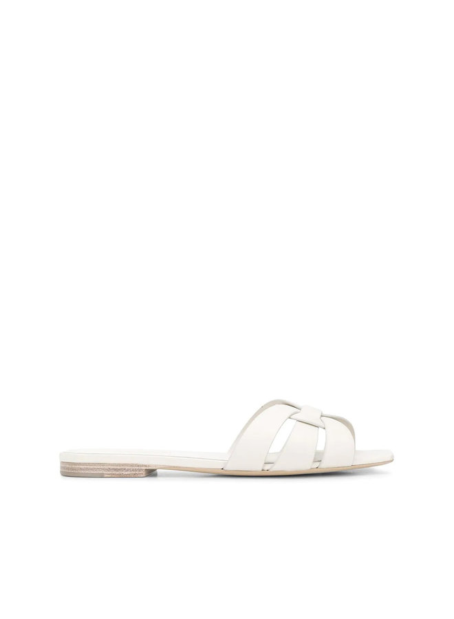Tribute Flat Sandals in Leather in Off White