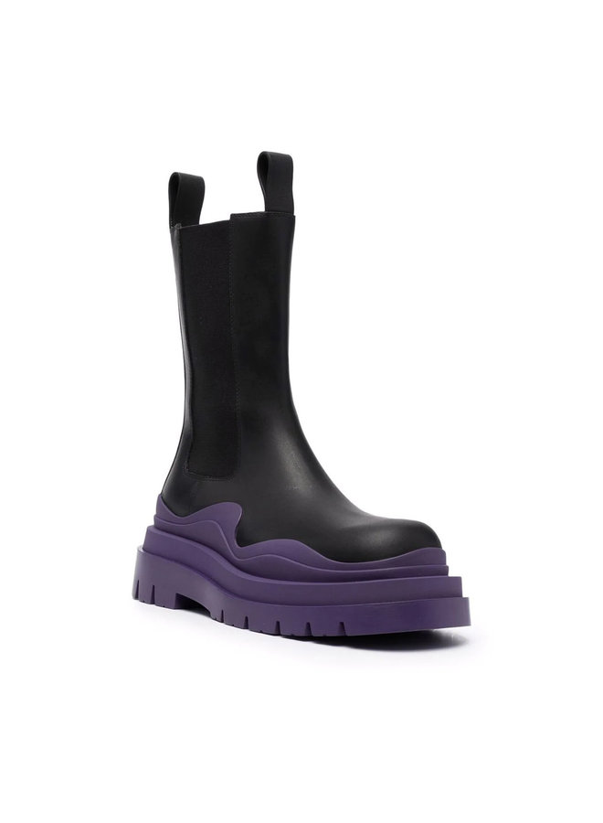 The Tire Flat Boots in Black/Purple