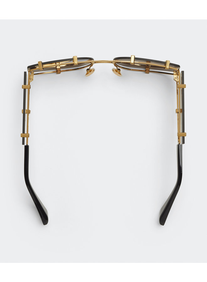 Square Frame Sunglasses in Black/Gold