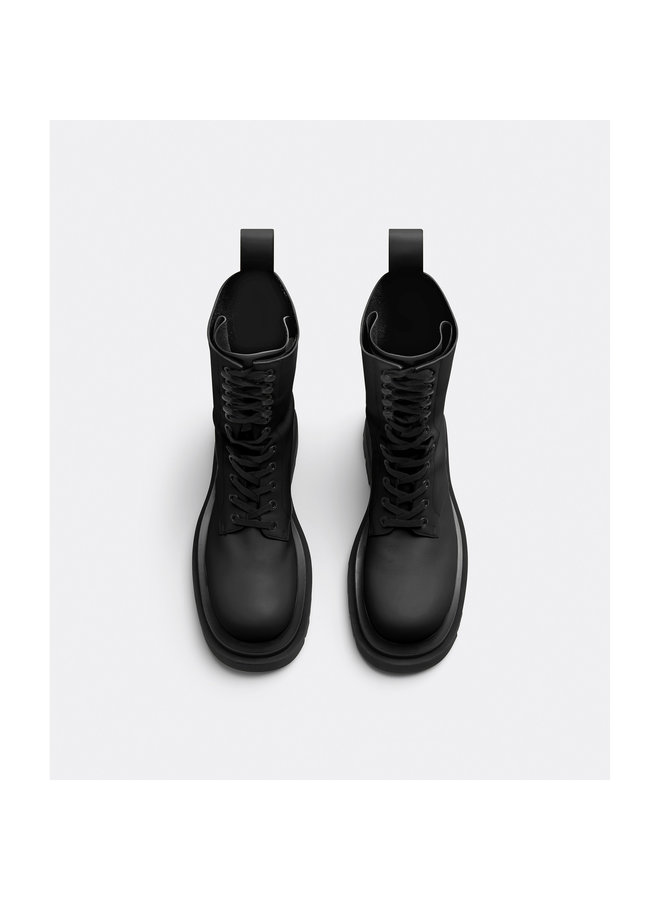 Lug Lace Up Boots in Black