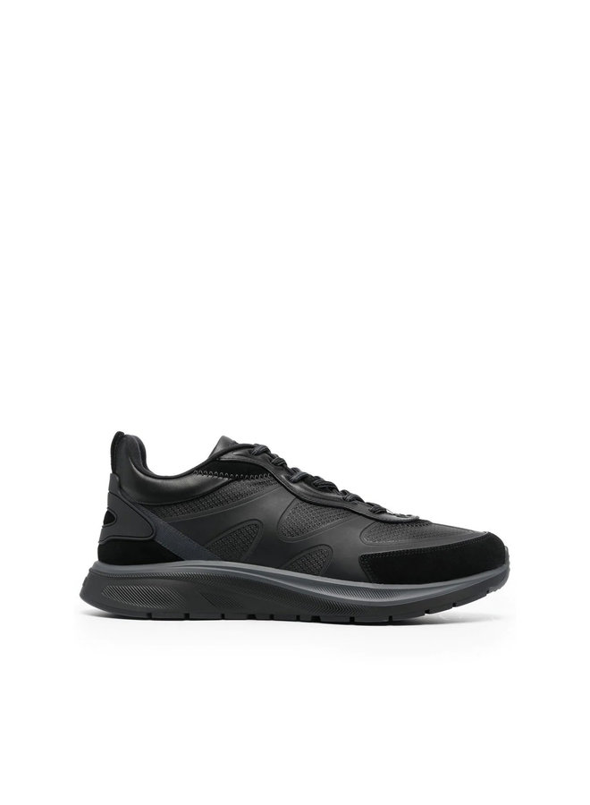 Ute Low Top Sneakers in Black