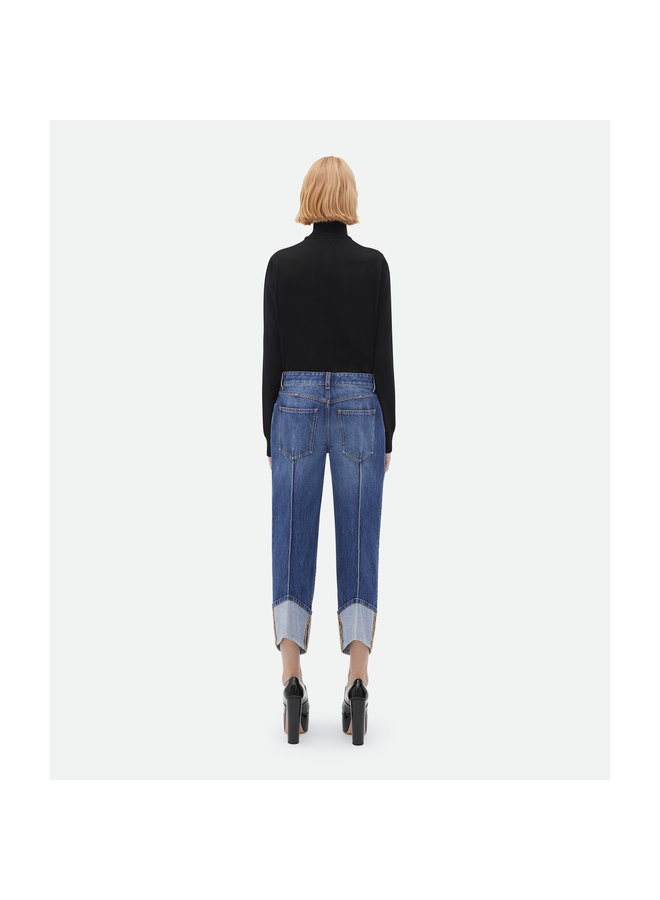 Mid Rise Jeans with Curved Bottom in Mid Blue