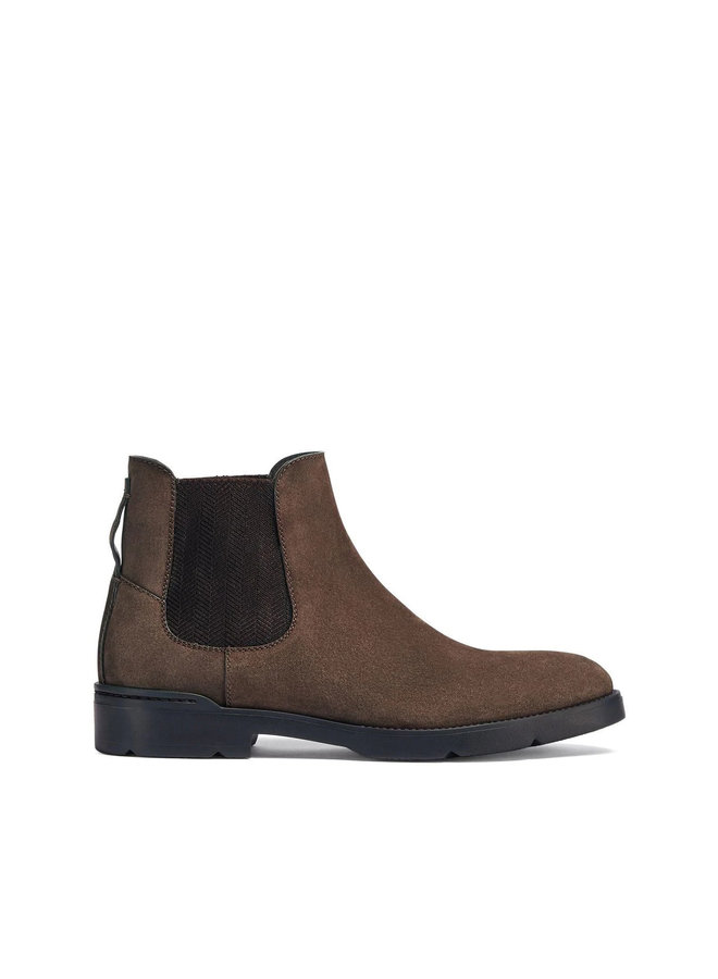 Chelsea Ankle Boots in Dark Brown