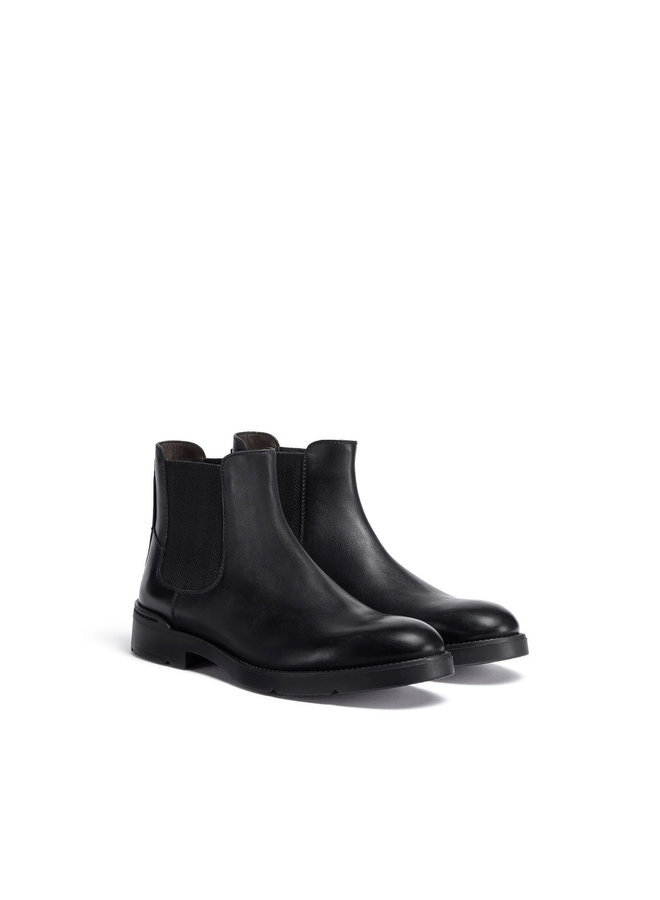 Chelsea Ankle Boots in Black