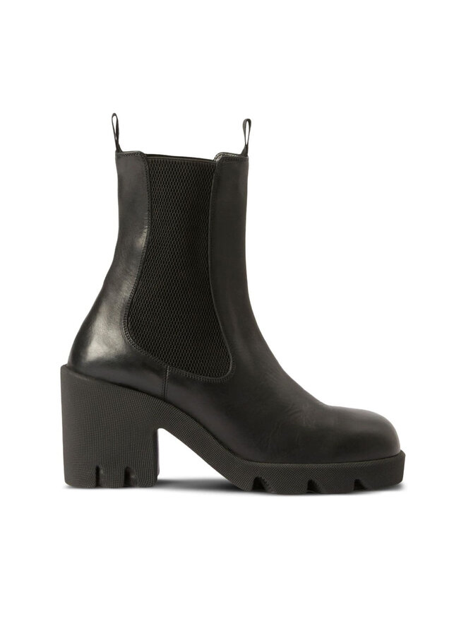 Mid Heel Ankle Boots in Black