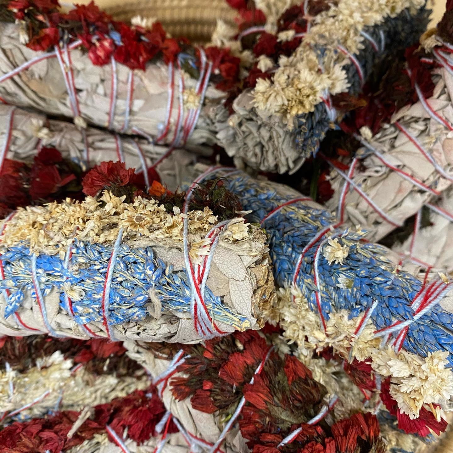 WHITE SAGE W/ TAN PANICUM MILACEA, RED MULLEIN, BLUE STATICE BUNDLE