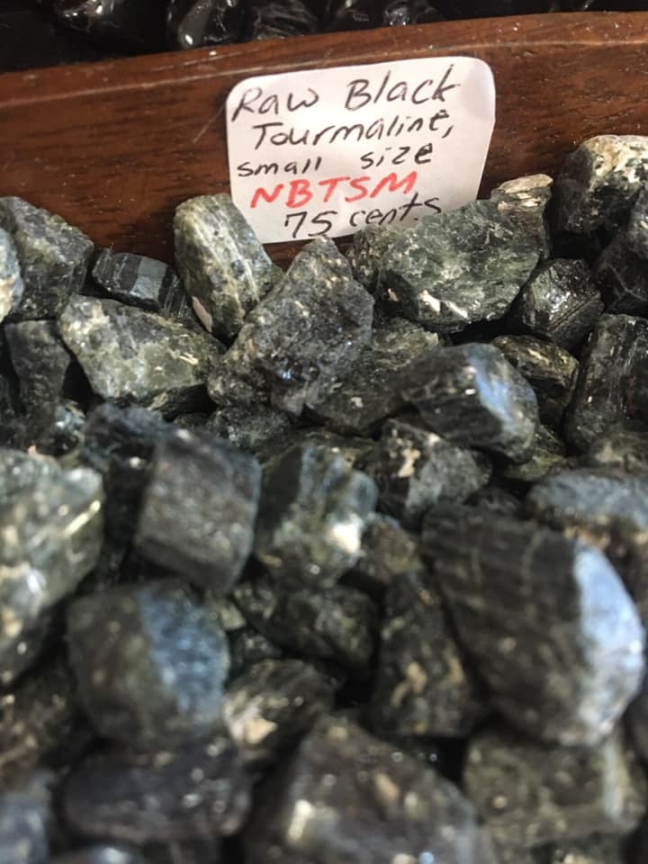 STONE BLACK TOURMALINE RAW SMALL
