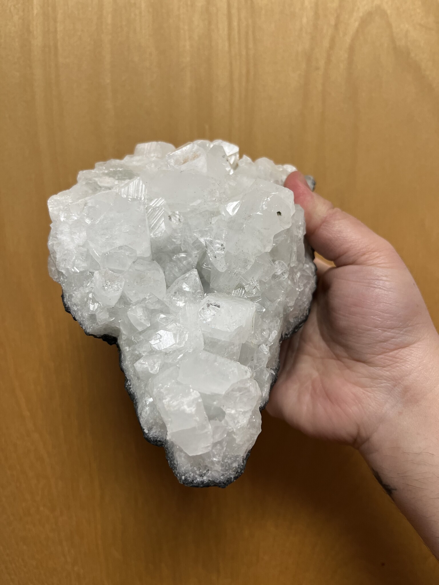 STONE APOPHYLLITE LARGE CLUSTER