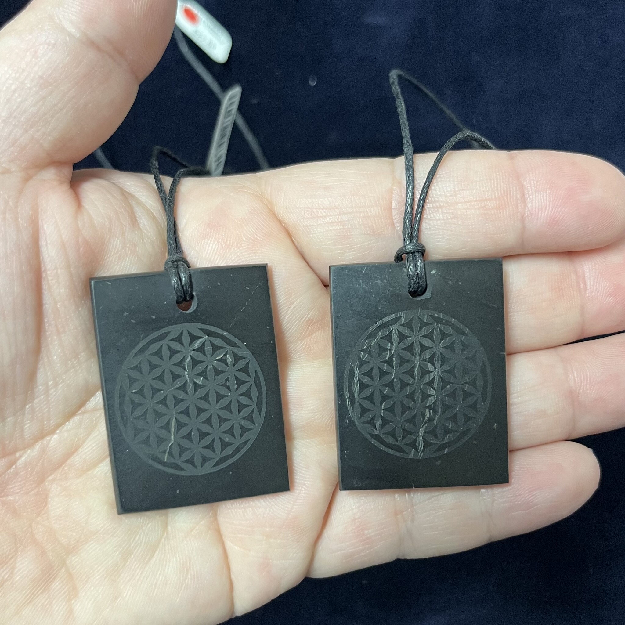 NECKLACE SHUNGITE RECTANGLE FLOWER OF LIFE