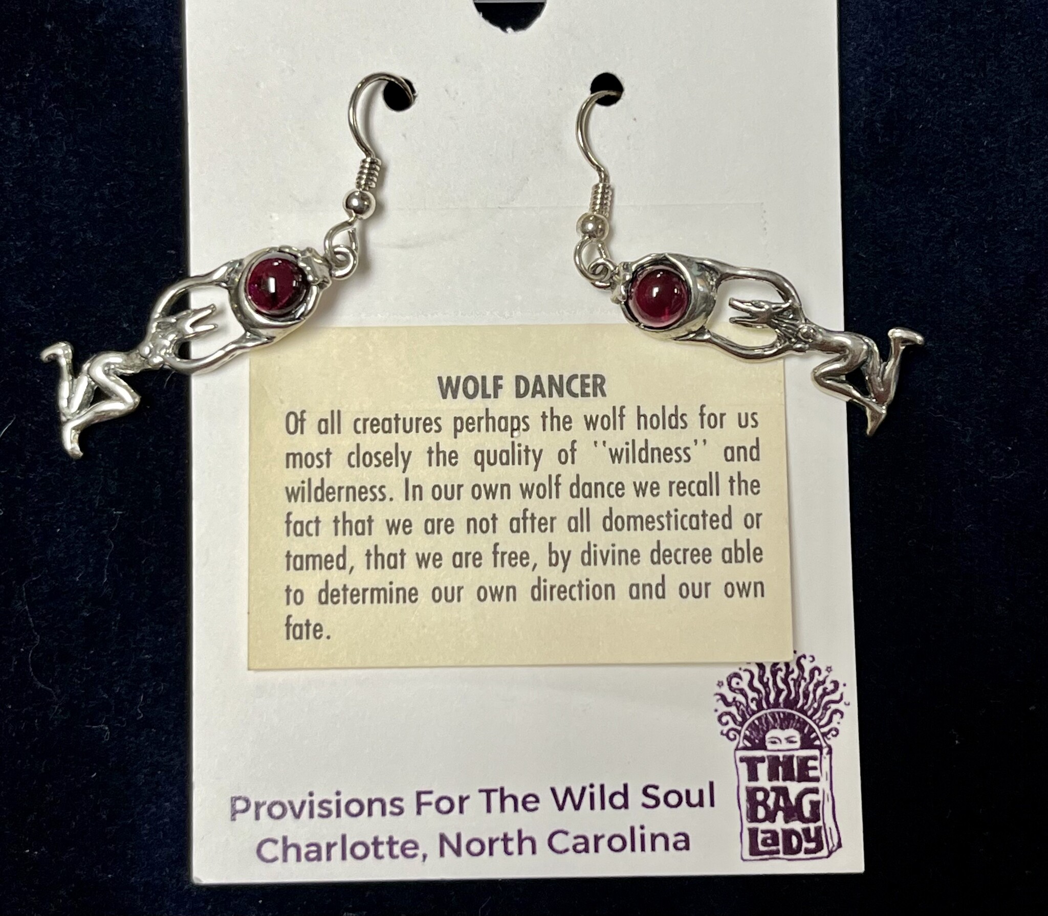 EARRINGS WOLF DANCER WITH GARNET