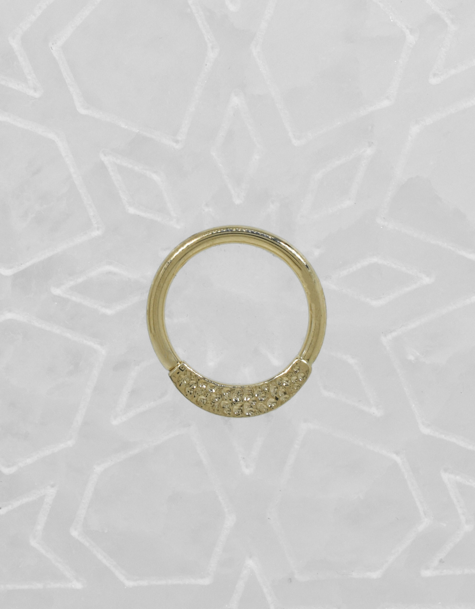 BVLA 16g 5/16” Janna seam ring with Hammered Finish YG Enigma