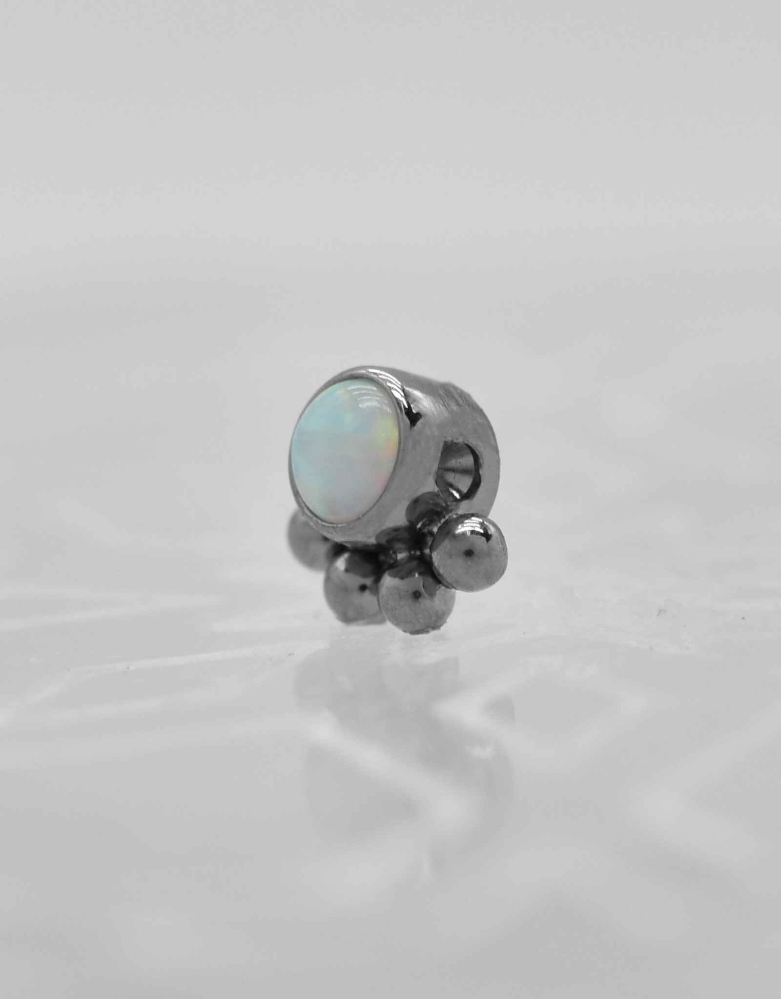 Leroi Leroi 2.5mm 11HC-5 Captive Gem with White Opal Ti