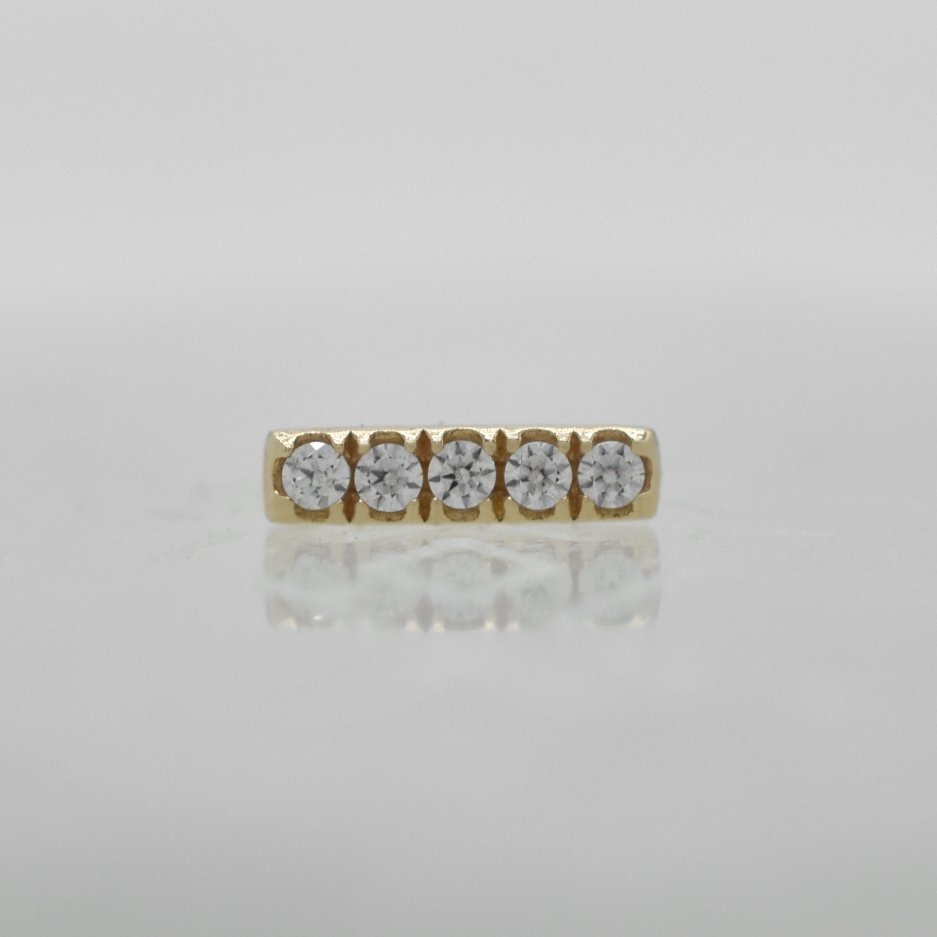 Buddha Jewelry threadless Rowe with White Sapphires YG Enigma