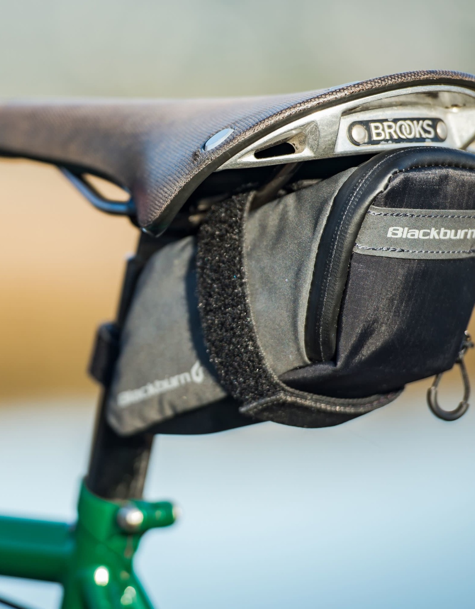 Blackburn BLACKBURN GRID MEDIUM SEAT BAG BLACK/REFLECTIVE