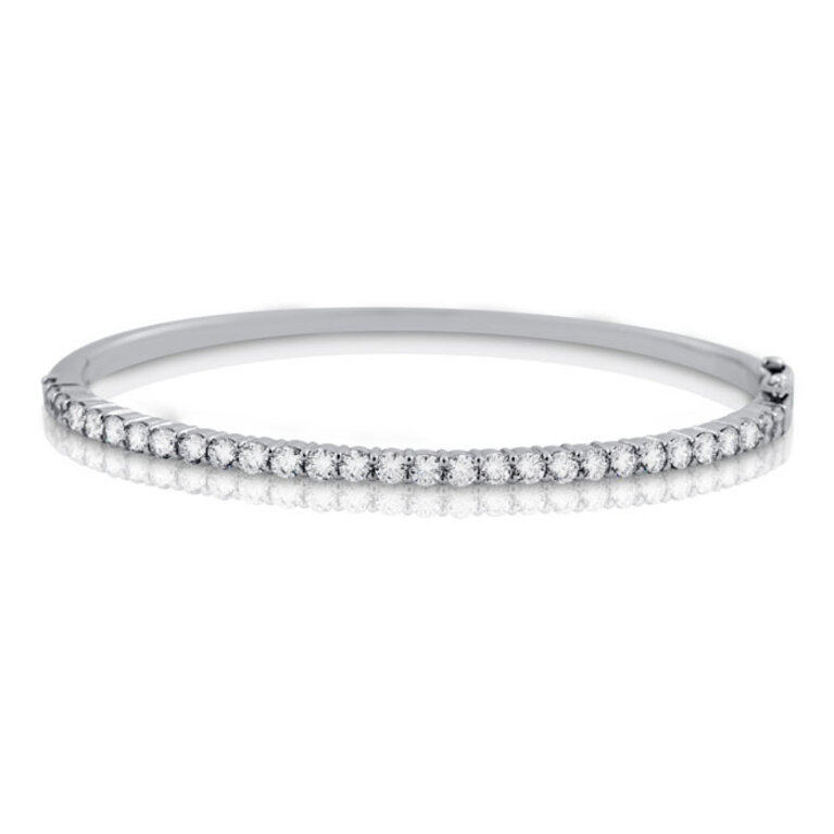 Classic Diamond Bangle Bracelet 2.61 carat total weight