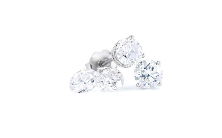 Expressions Jewelers Natural Classic Diamond Studs