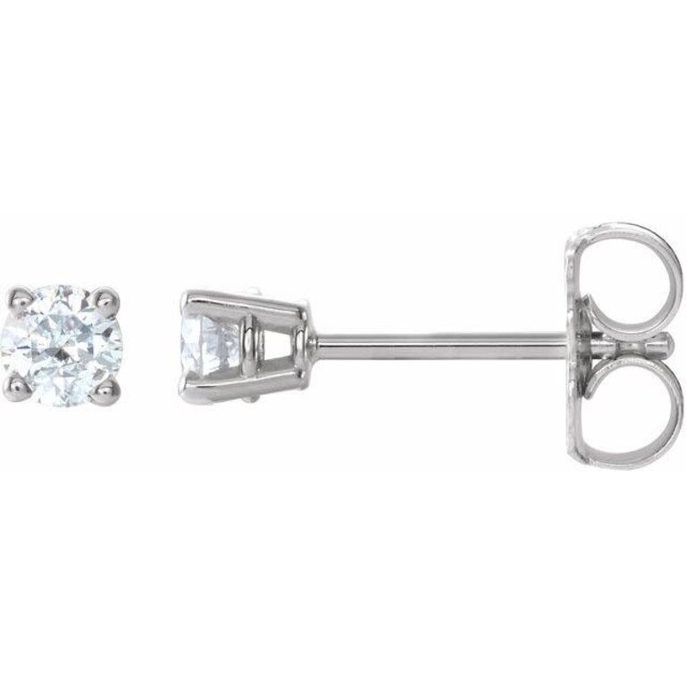 Expressions Jewelers Natural Classic Diamond Studs