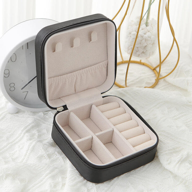 Expressions Jewelers Travel Jewelry Case