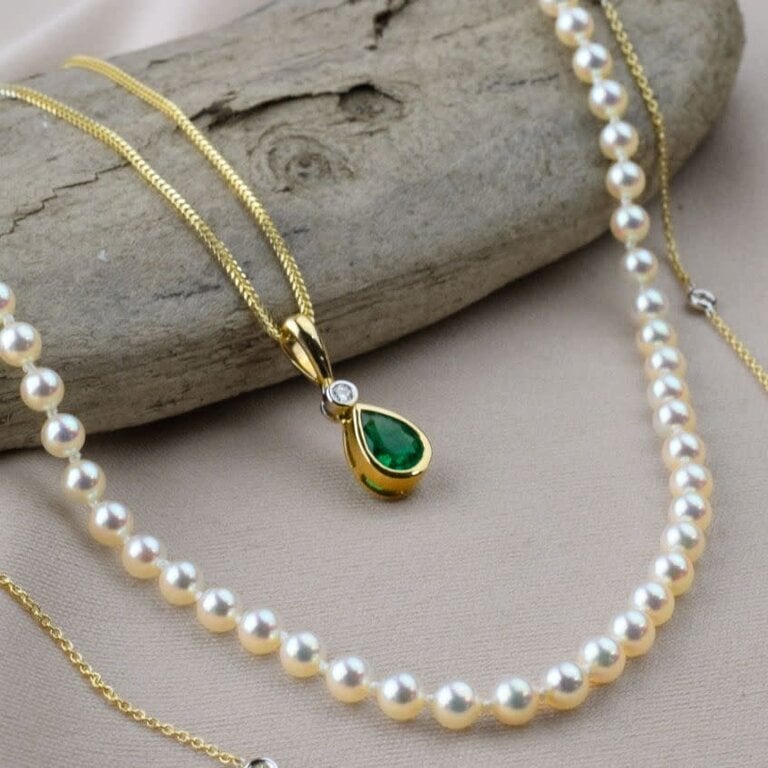 14k Pear Shape Emerald & Diamond Bezel Pendant