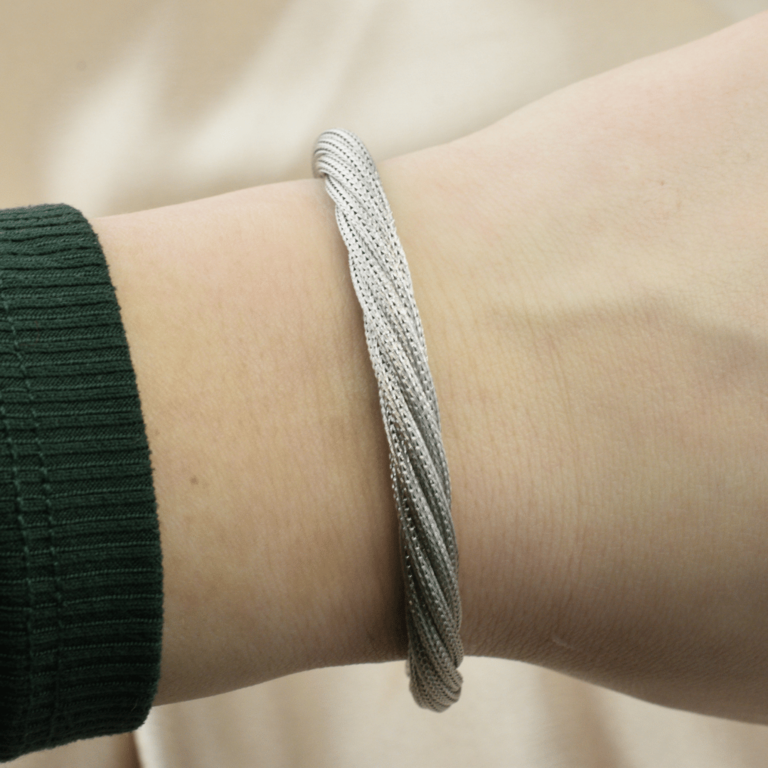 Expressions Jewelers Silver Twisted Mesh Bracelet with Magnetic Clasp