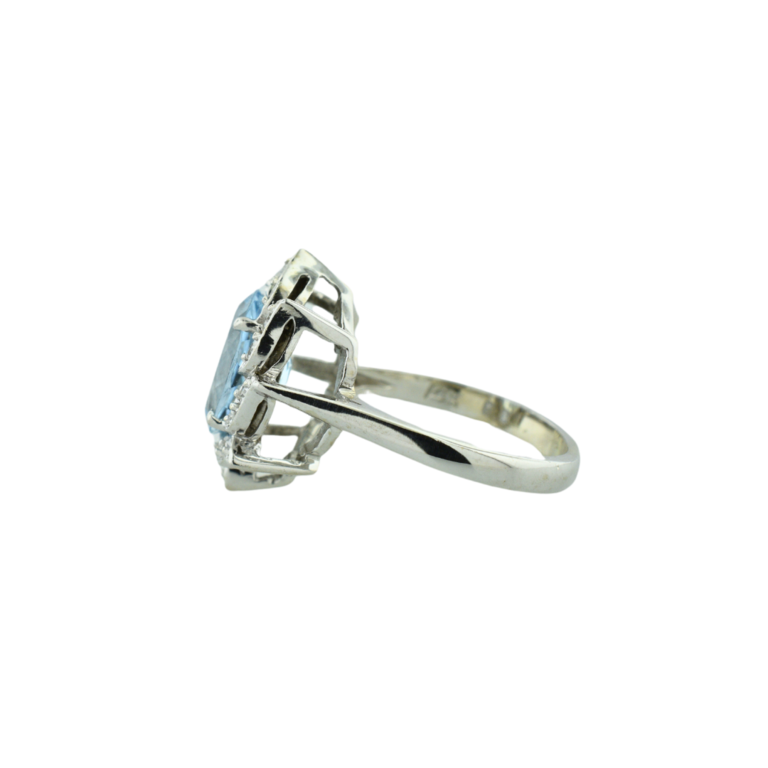 Estate Aquamarine & Diamond Ring