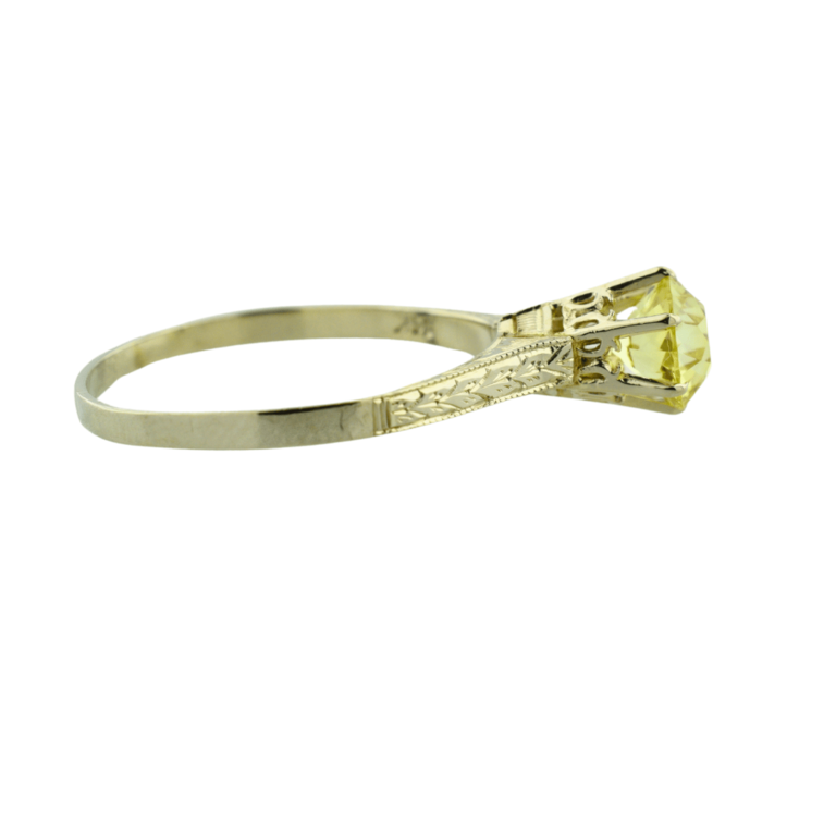 Estate 14K Yellowish-Green Stone Ring