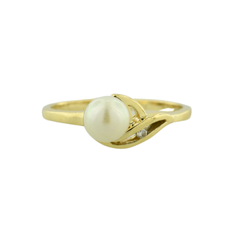 Estate Collection Estate Pearl Ring with Diamond Accent