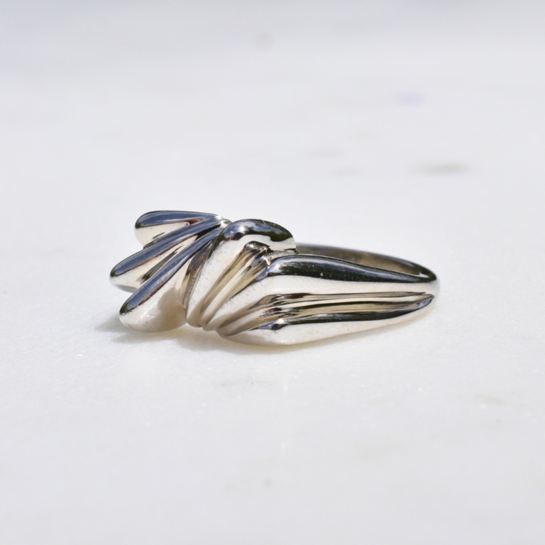 Expressions Jewelers 14K White Gold Sculpted Ridge Ring