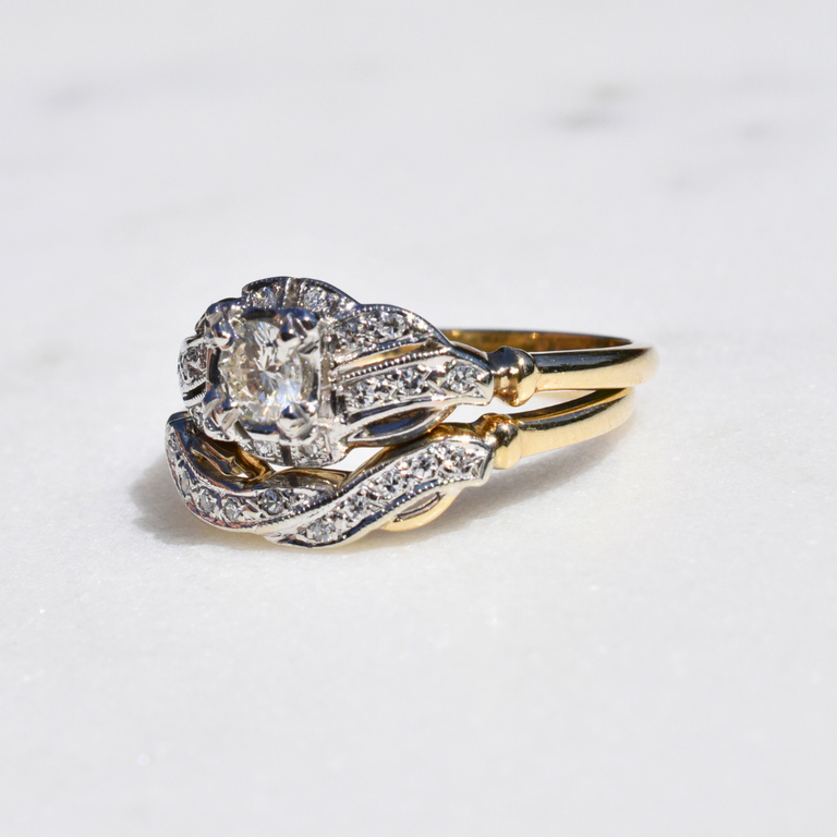 Estate Vintage-Style Wedding Set