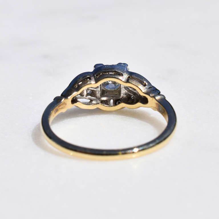Estate Vintage-Style Wedding Set