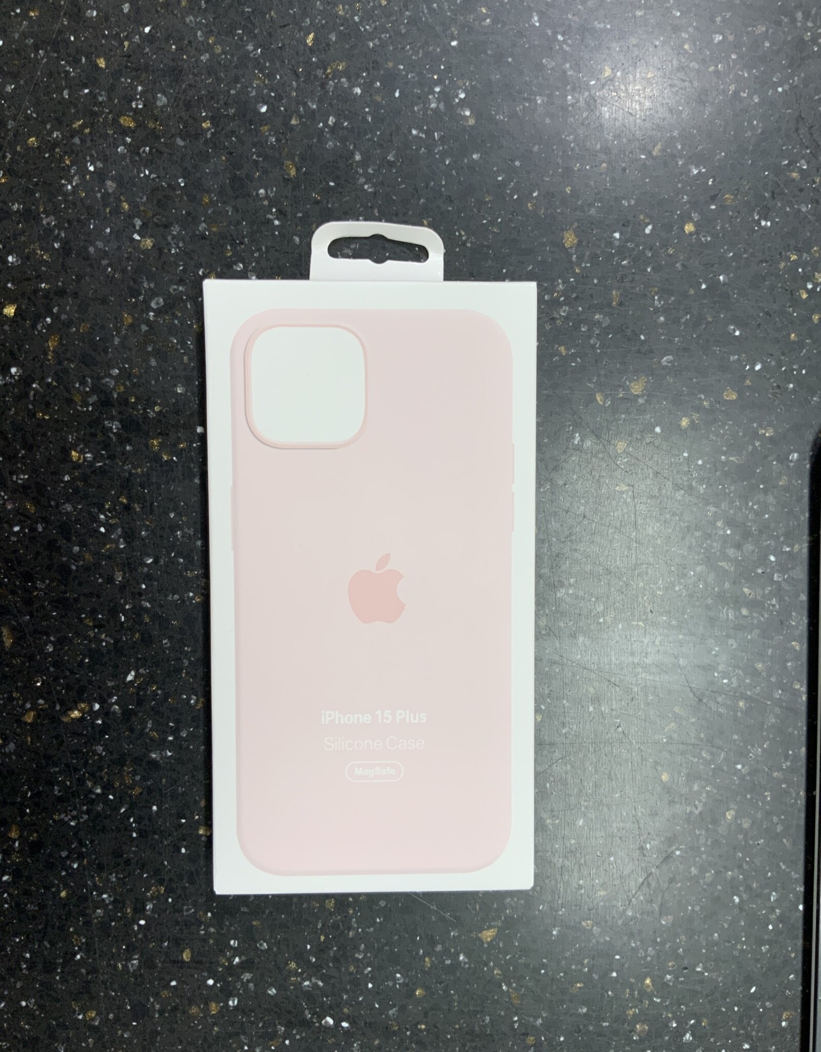 Apple iPhone 15 Plus Silicone Case with MagSafe Light Pink
