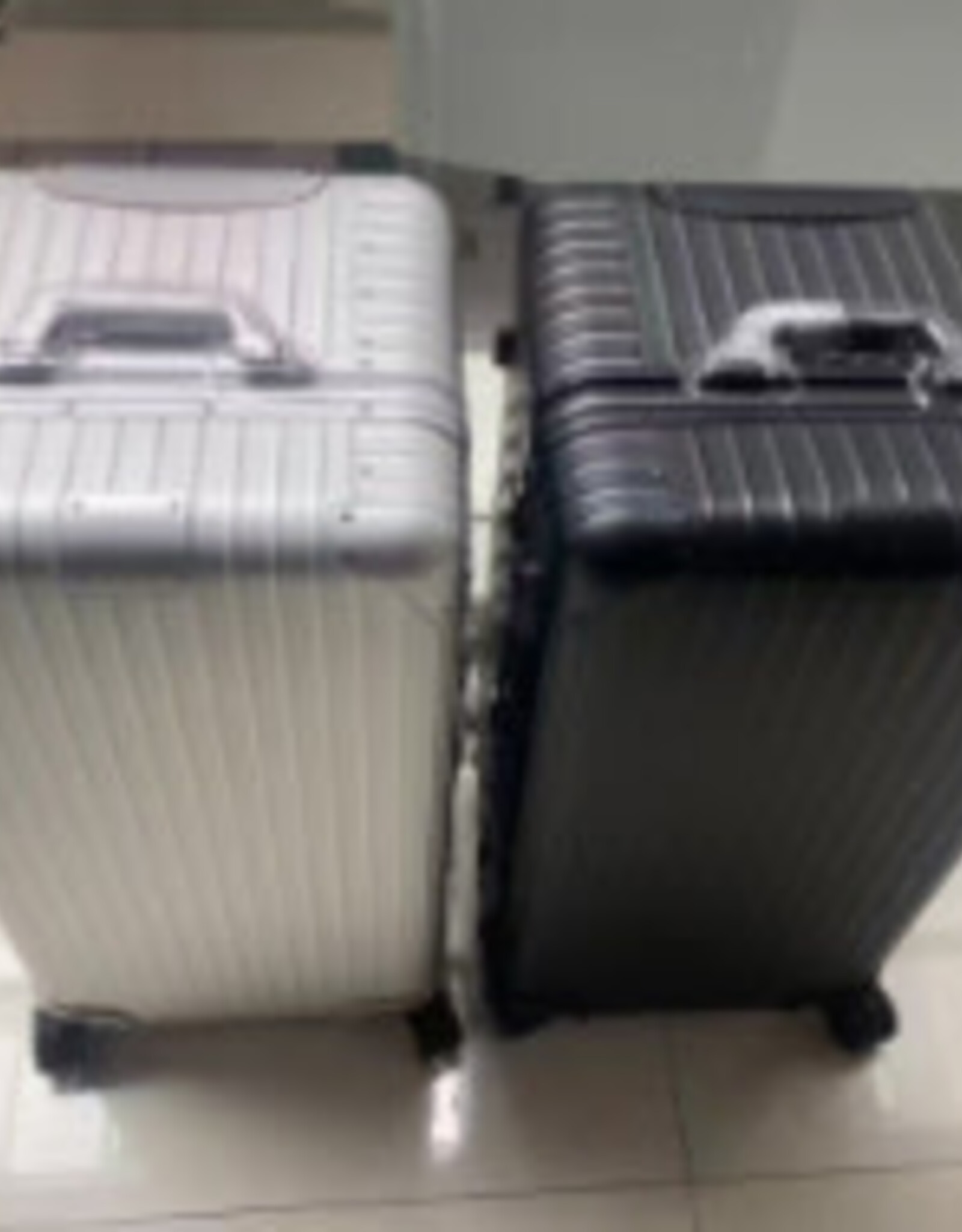 31inch Aluminium suitcase Black