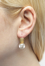 GOLD SQUARE WHITE LARGE PEARL EARRING
