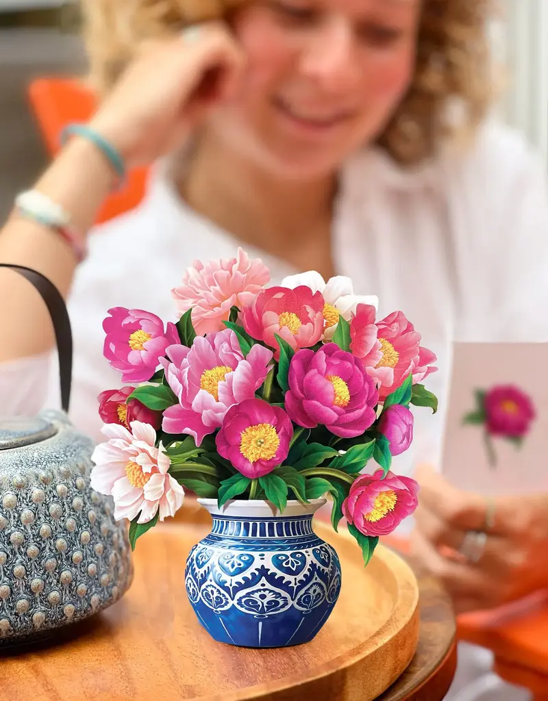 FRESHCUT PAPER MINI PEONY PARADISE POP UP CARD