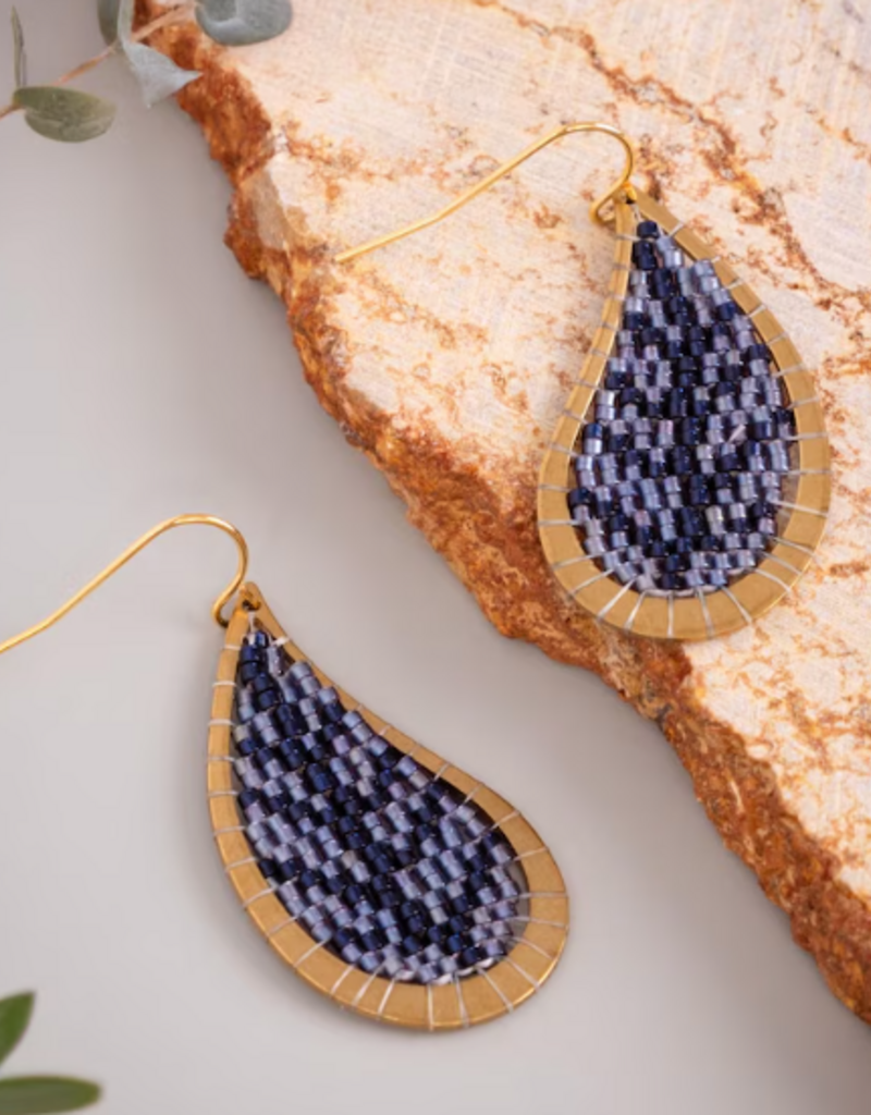 BEADED HANDWOVEN BRSS FRAMEDLEAFEARRINGS-BLUE