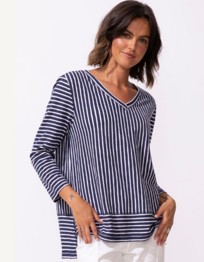 ESCAPE BY HABITAT EASY VNECK T