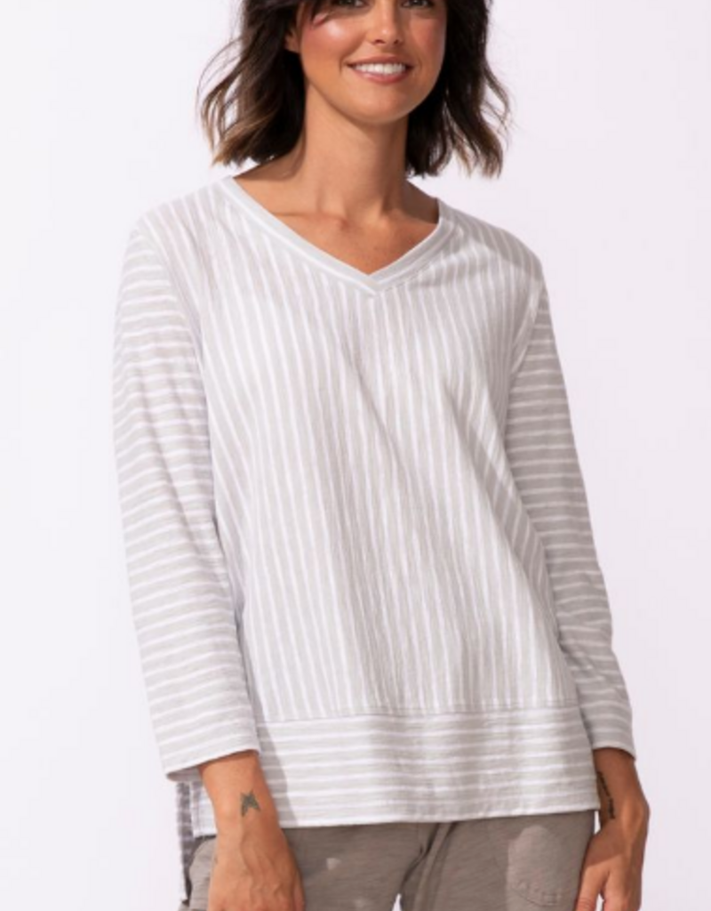 ESCAPE BY HABITAT EASY VNECK T