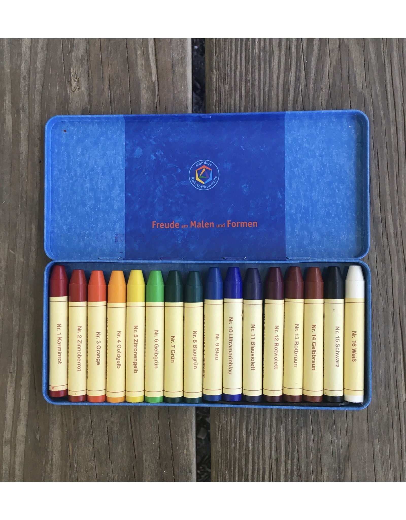 Crayon Stick Set in TIN 16 assorted
