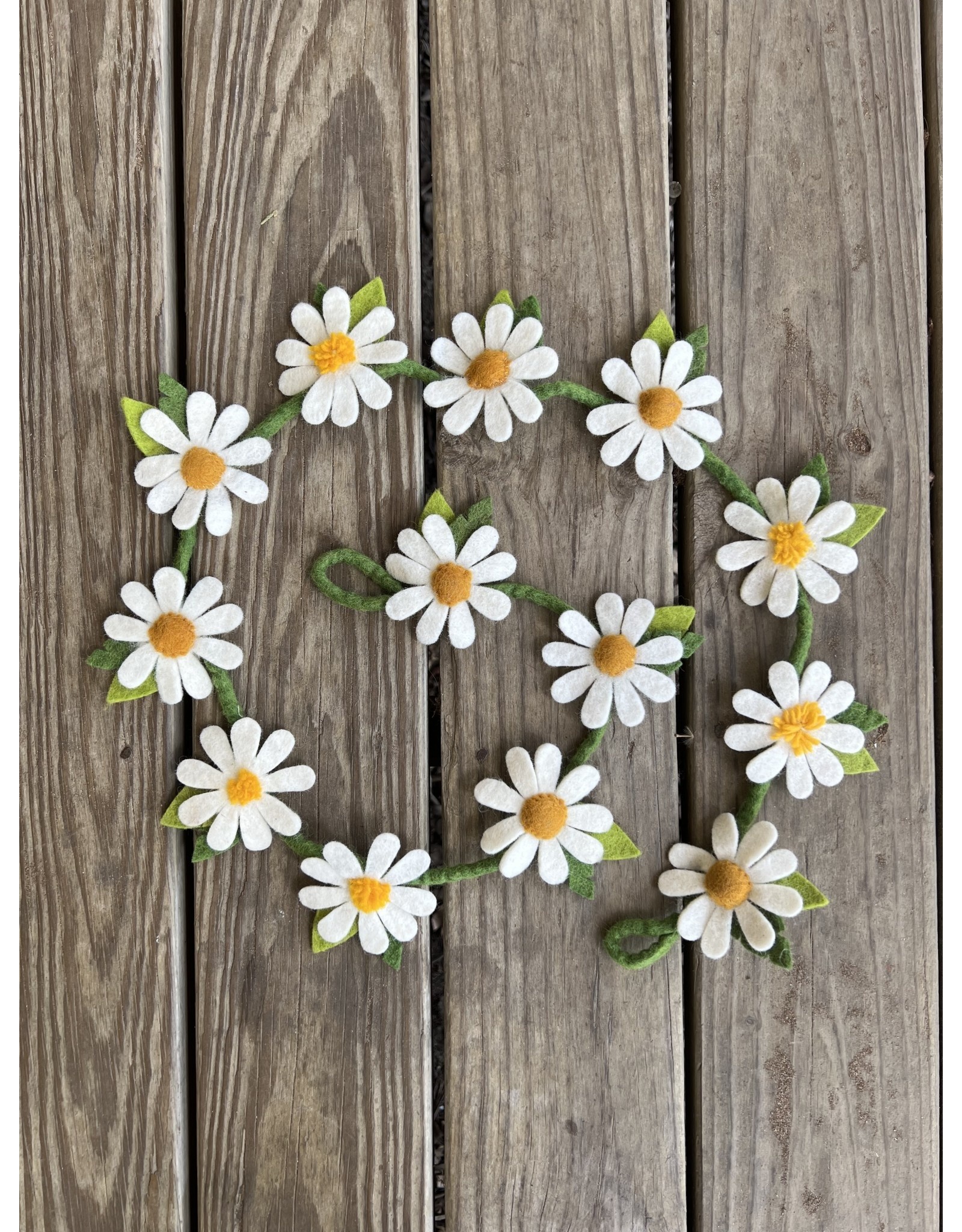Felt Daisy Garland White - 54 in long