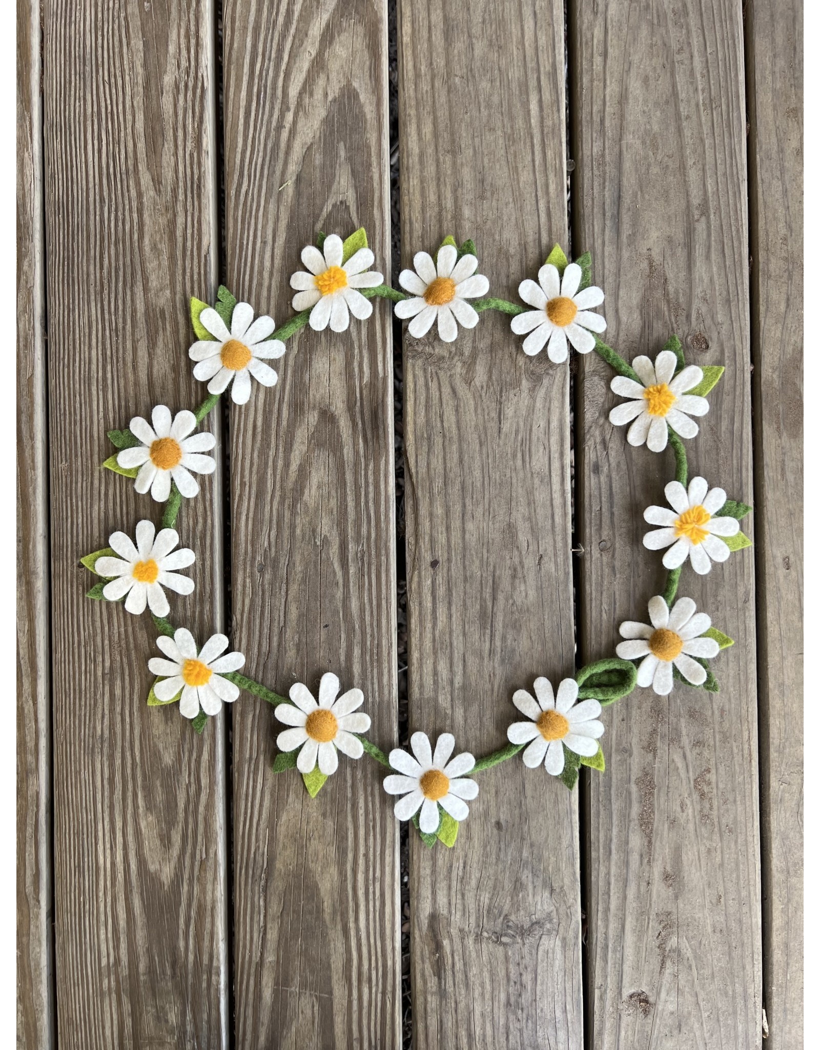Felt Daisy Garland White - 54 in long