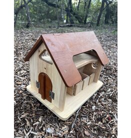 SALE! Horse Stable. Barn. Local pick up only. Reg price: $100