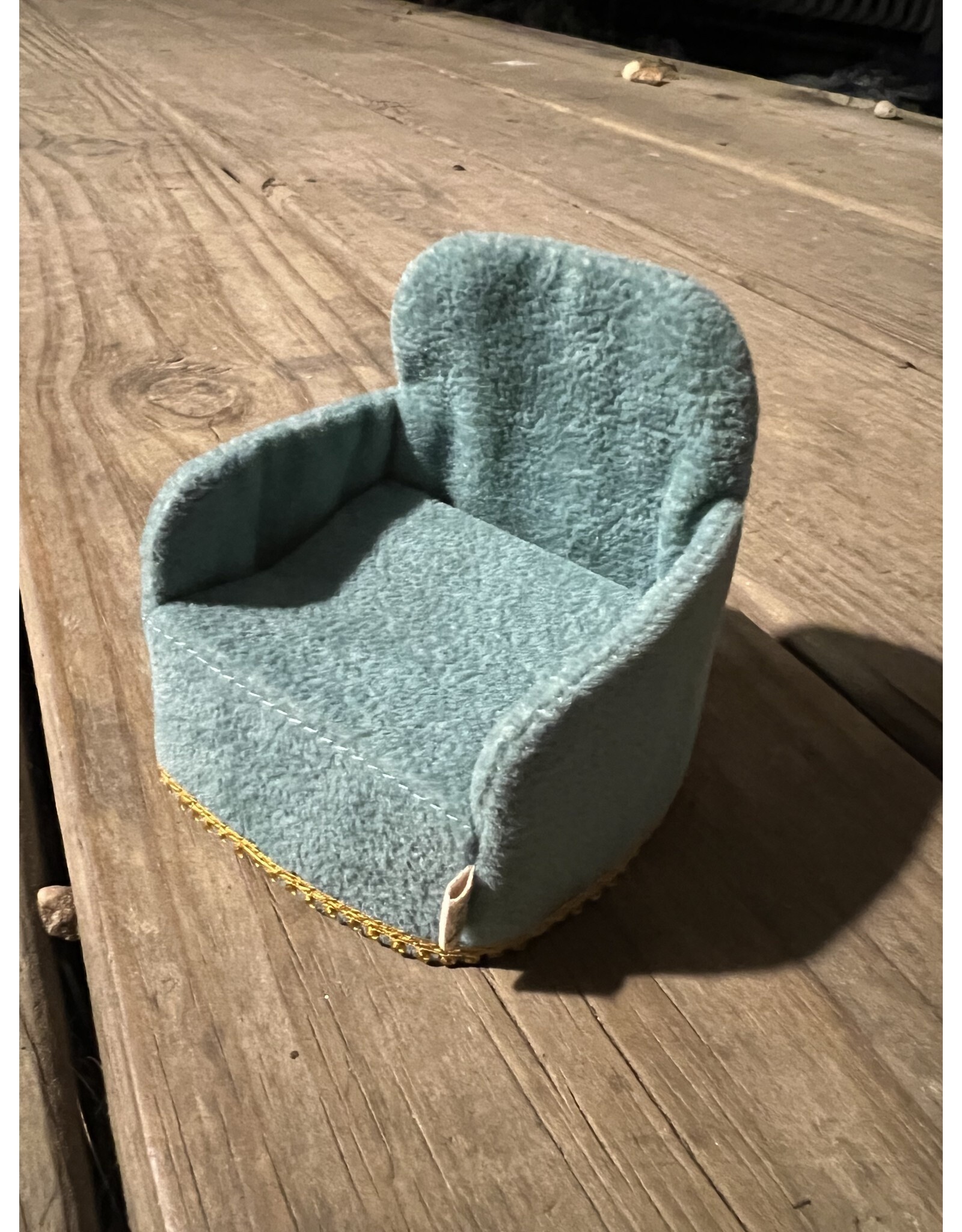 Mouse Chair, Green Velvet. Maileg 2023